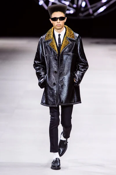 Look 46